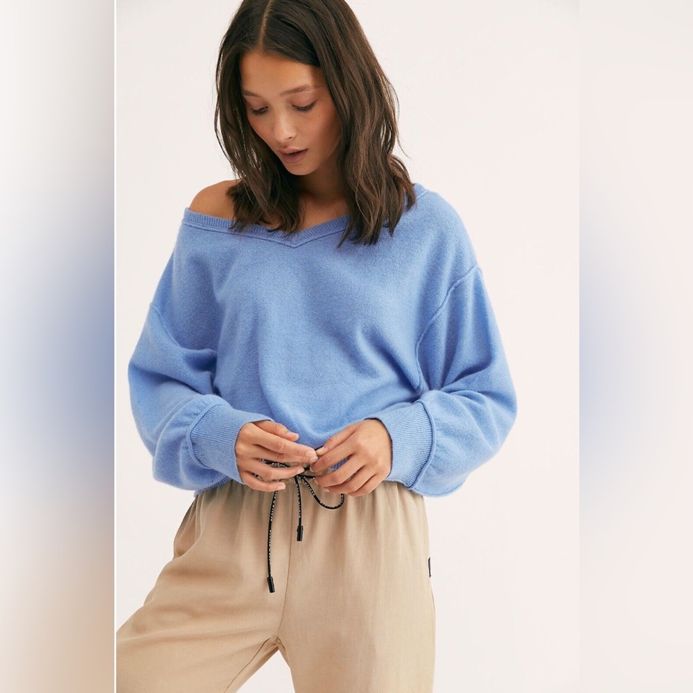 Free People Love like this blue cashmere sweater